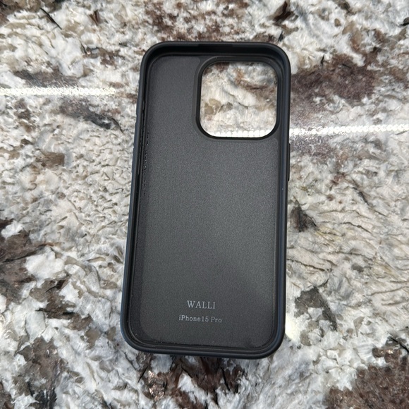 Walli case IPhone 15 pro - Picture 2 of 4